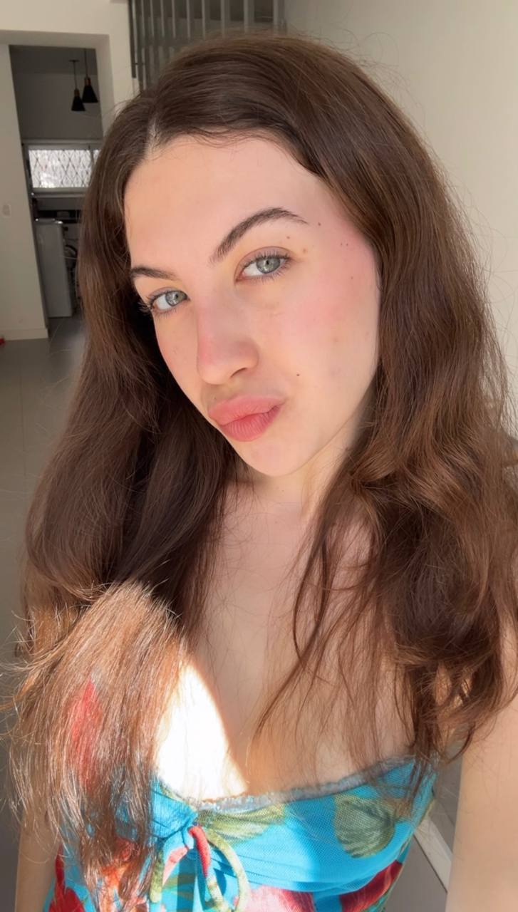 Nude girl Amber in Kabul