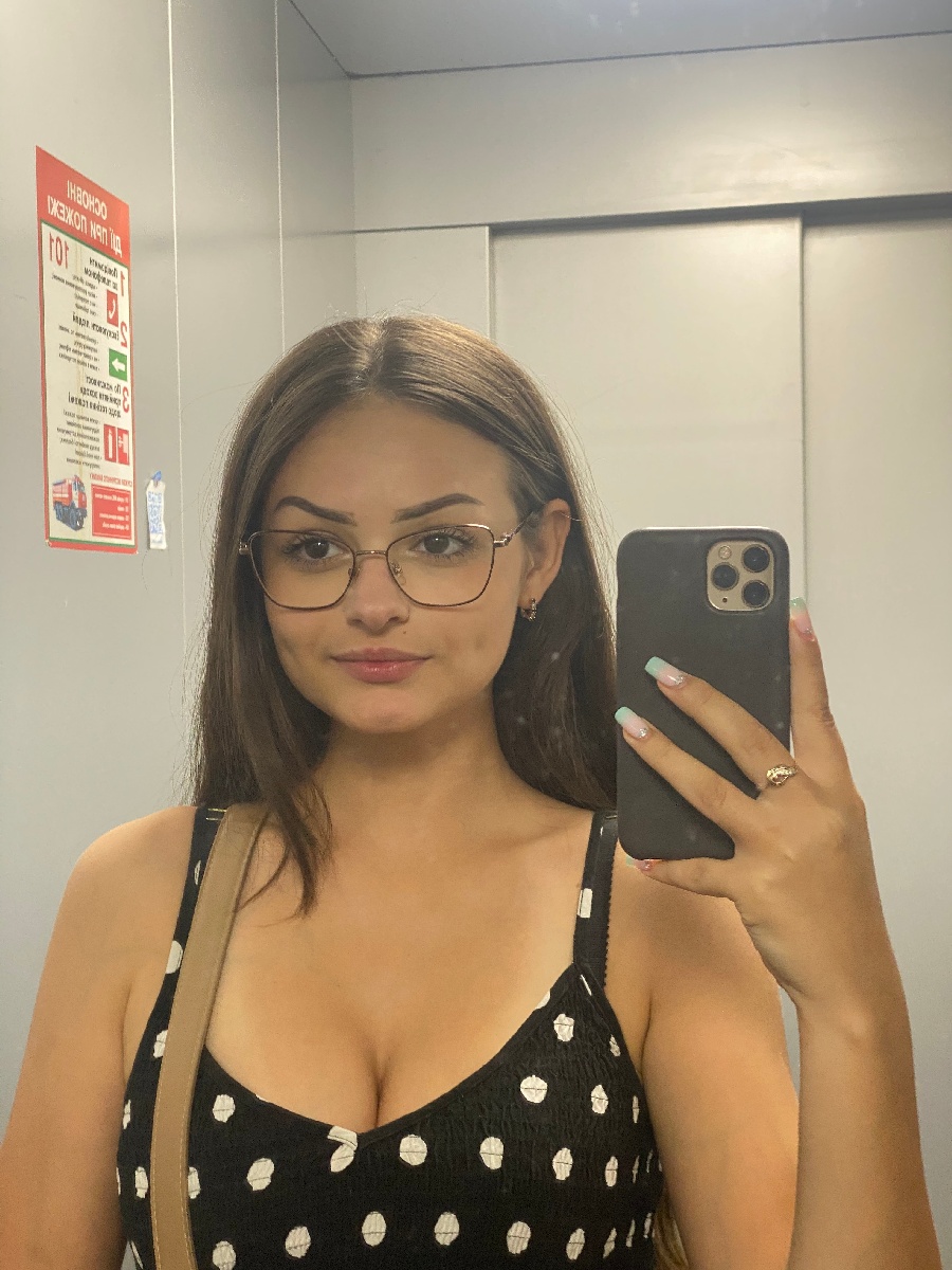 Sexy model Stacy in Kabul